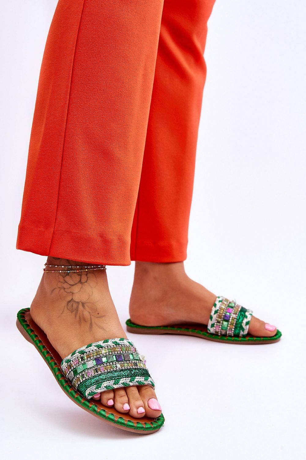 Clacquettes model 178447 Step in style