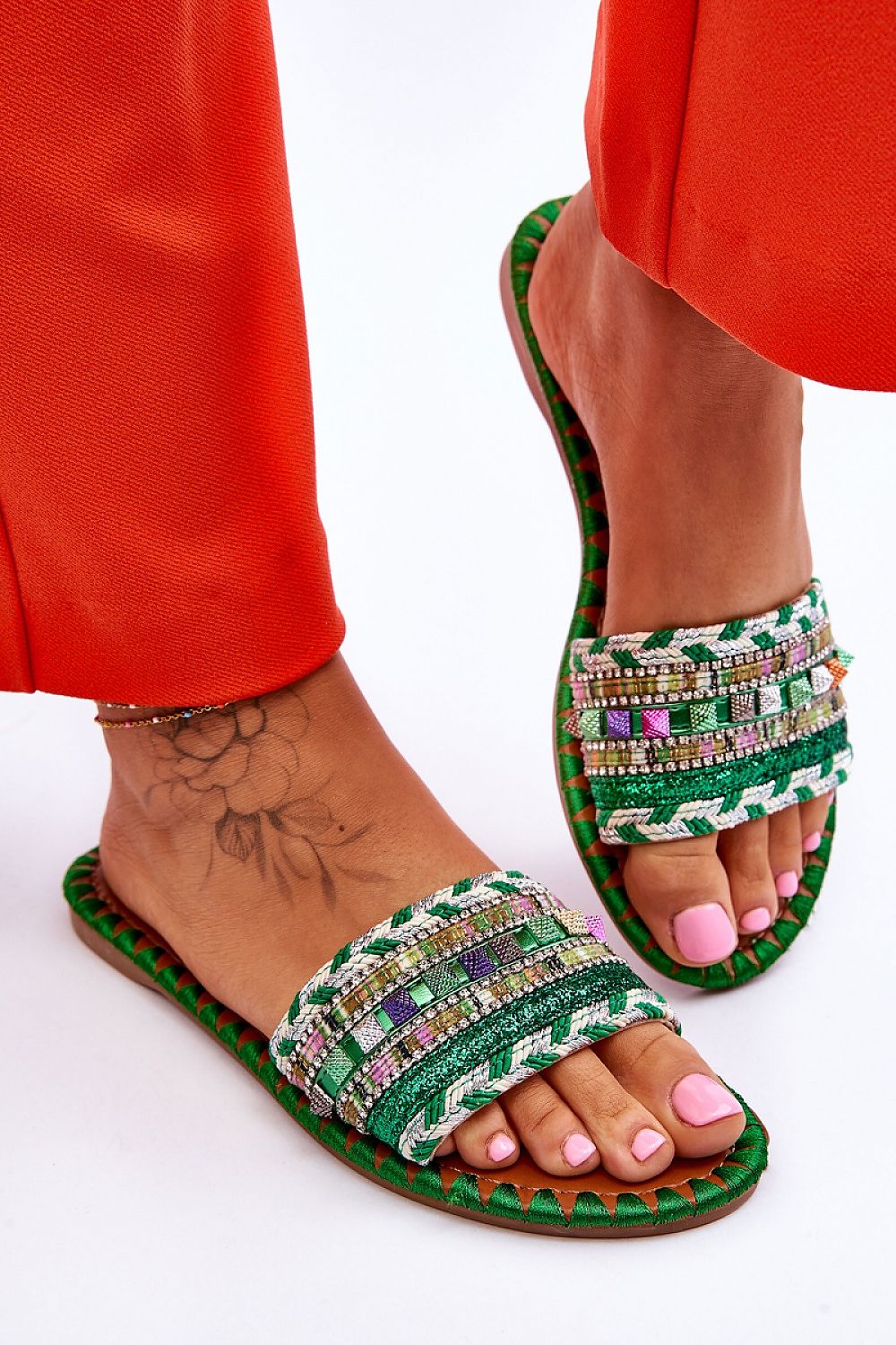 Clacquettes model 178447 Step in style