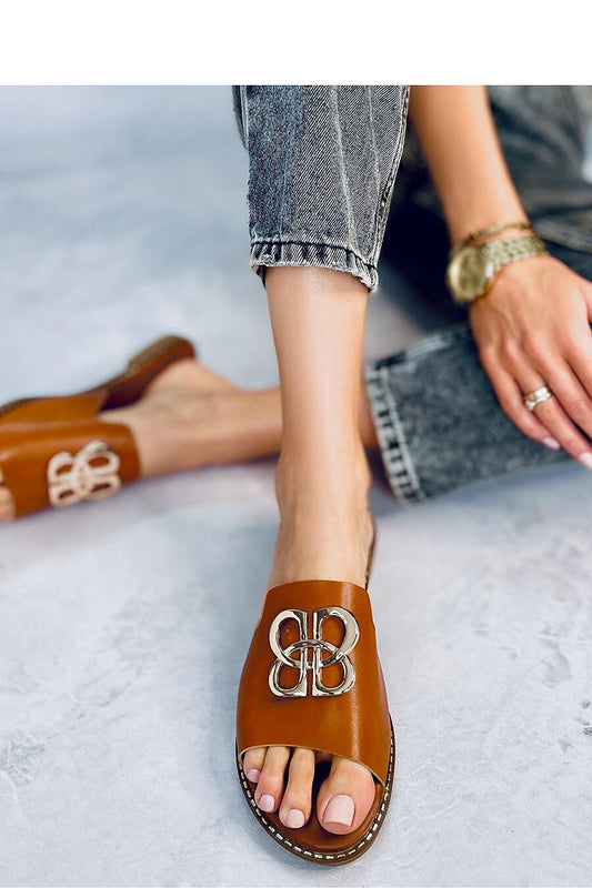 Clacquettes model 178863 Inello