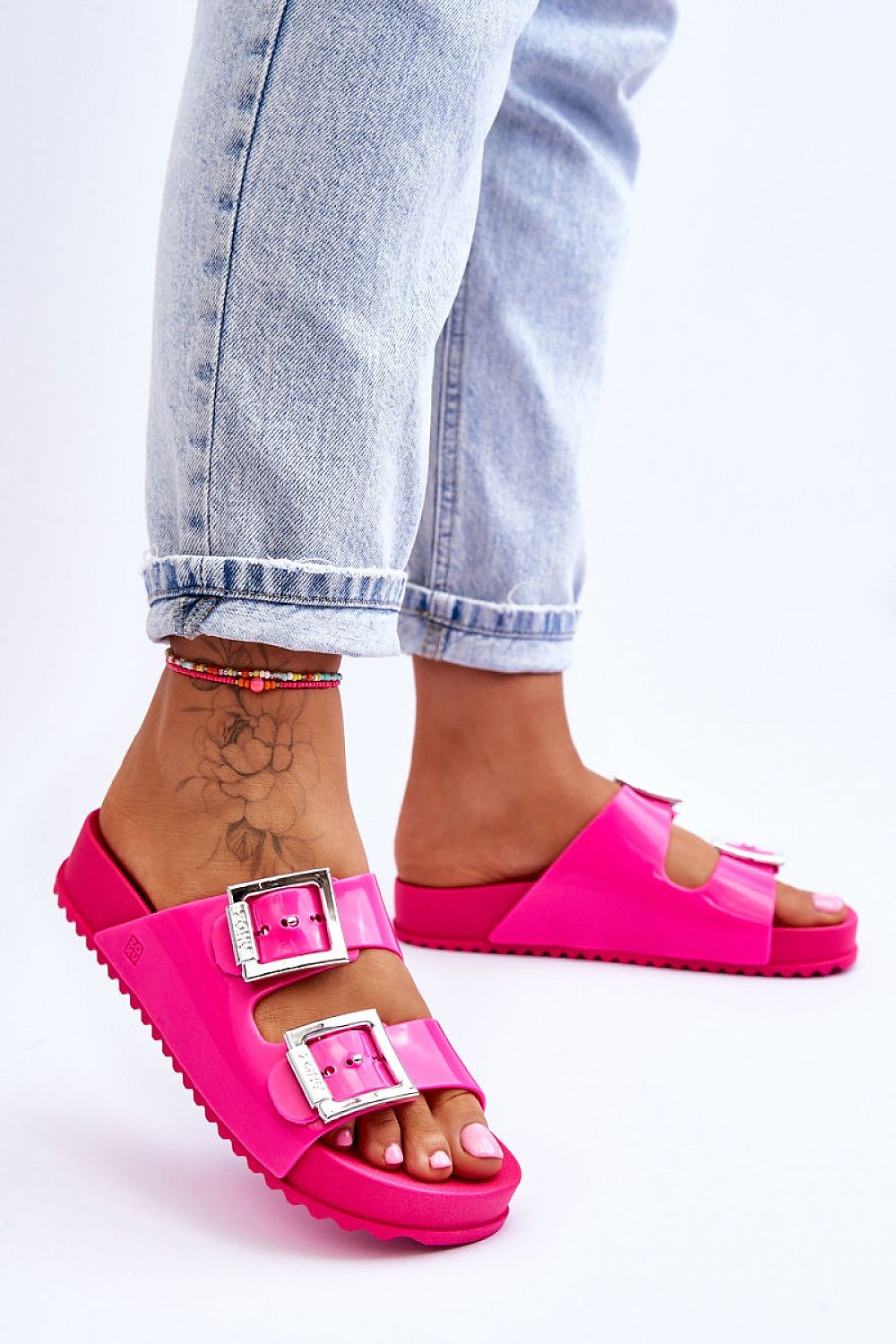 Clacquettes model 179087 Step in style