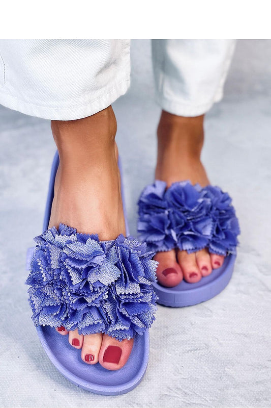 Clacquettes model 179307 Inello