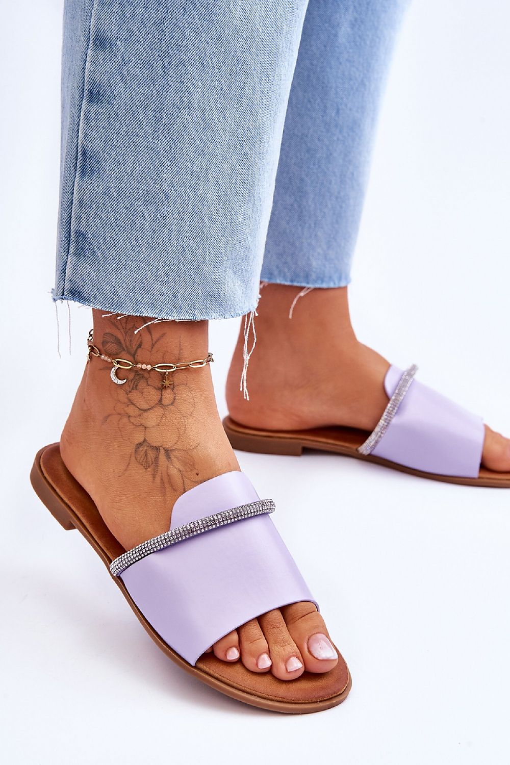Clacquettes model 179617 Step in style