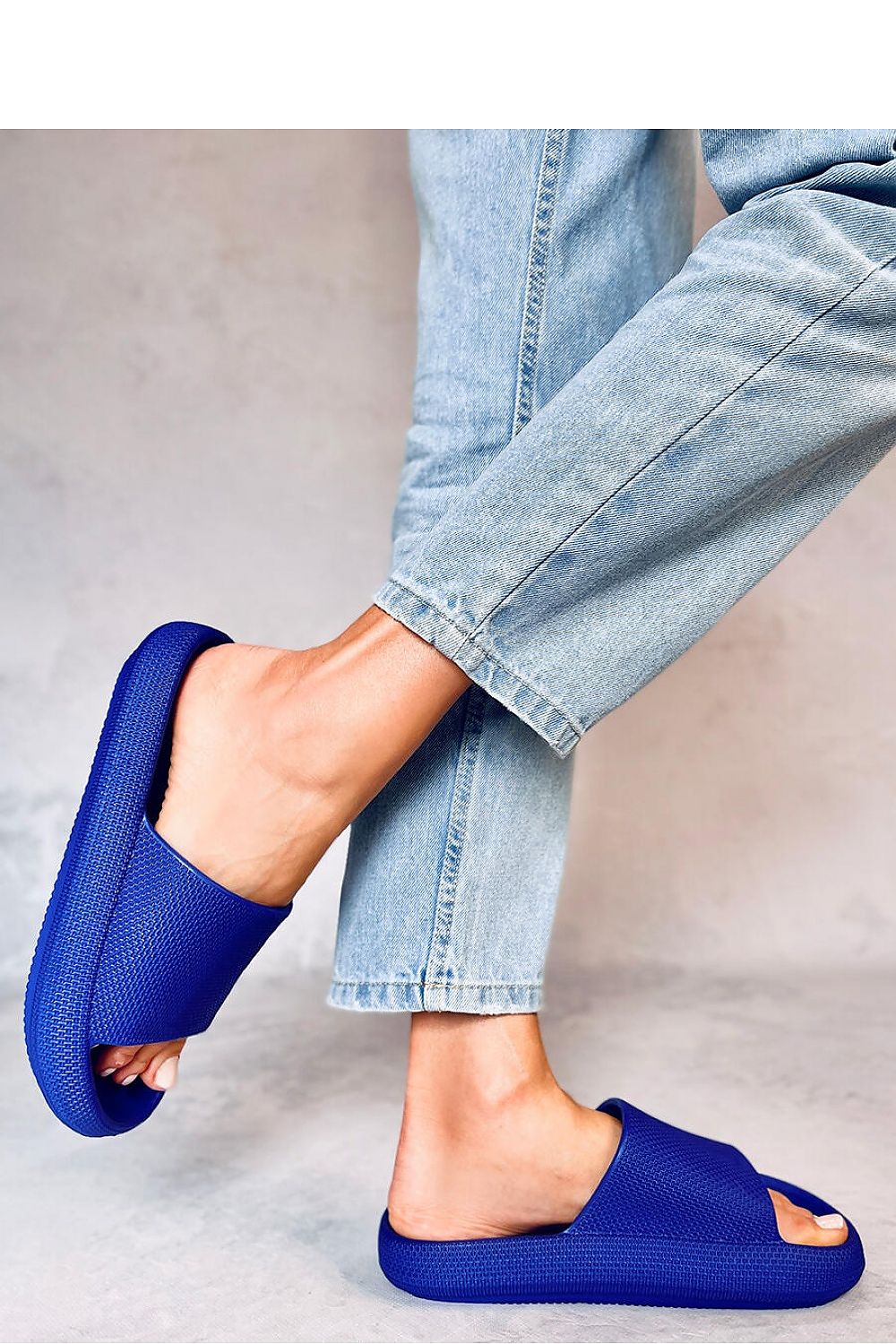 Clacquettes model 180432 Inello