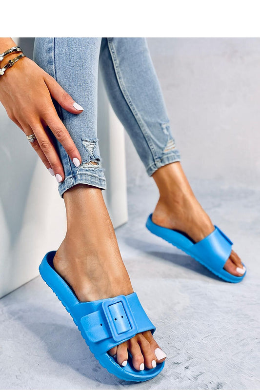 Clacquettes model 180568 Inello