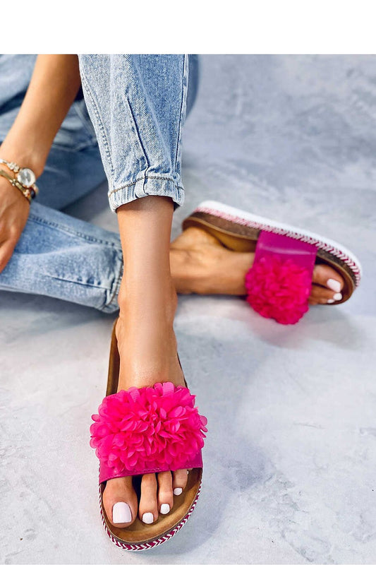 Clacquettes model 180580 Inello