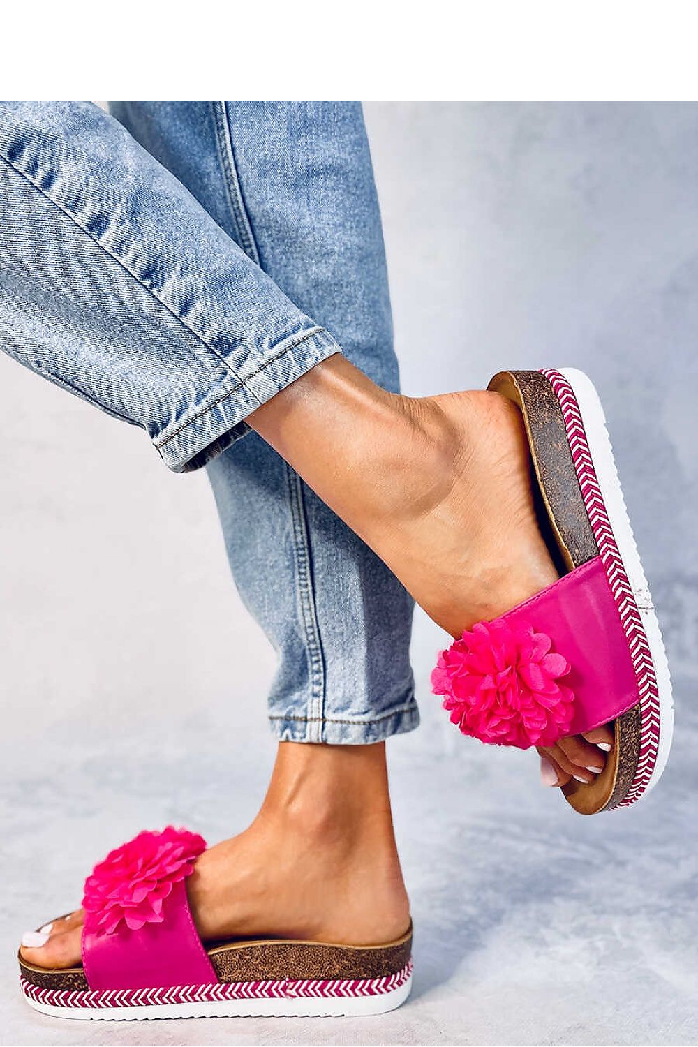 Clacquettes model 180580 Inello