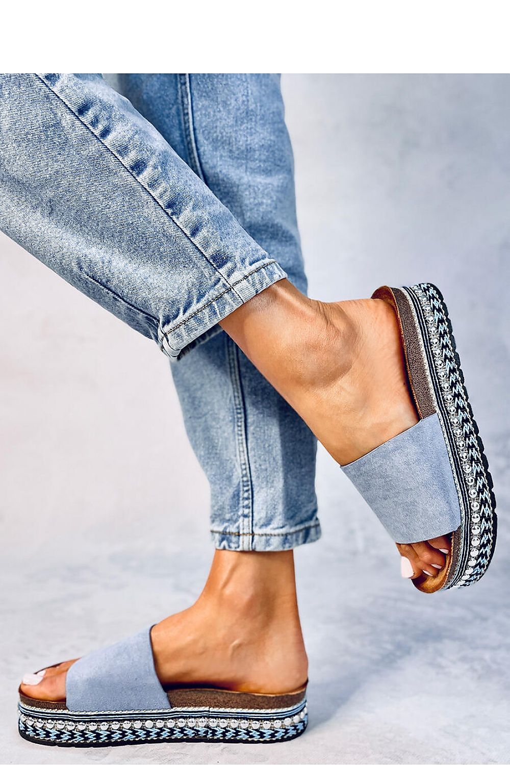 Clacquettes model 180595 Inello