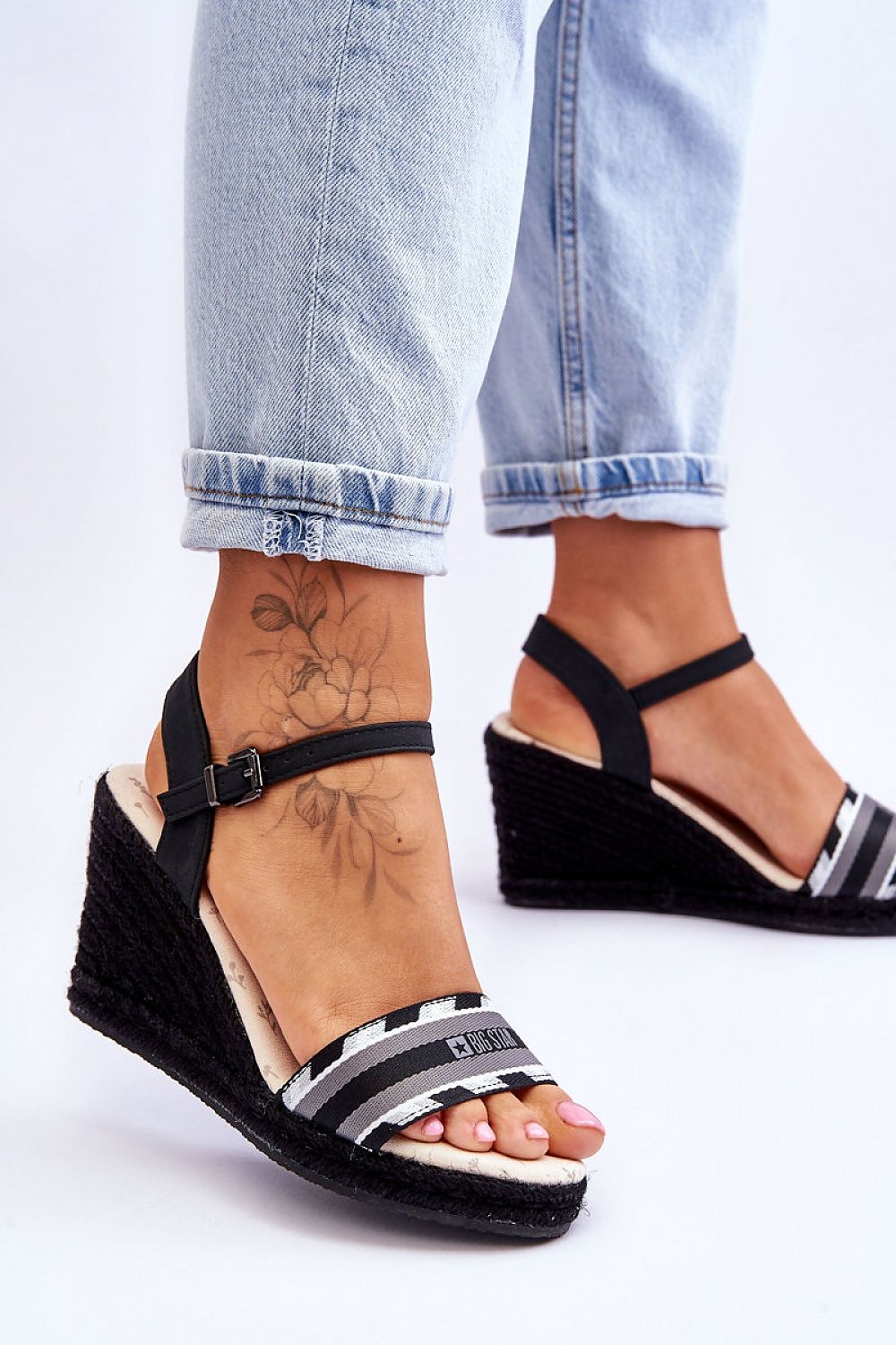 Buskins model 180666 Step in style
