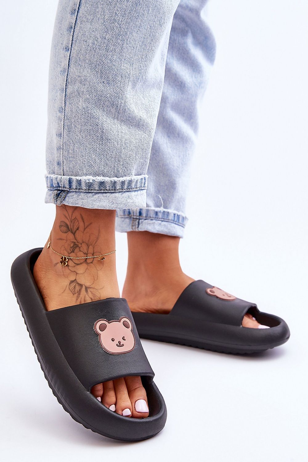 Clacquettes model 180982 Step in style
