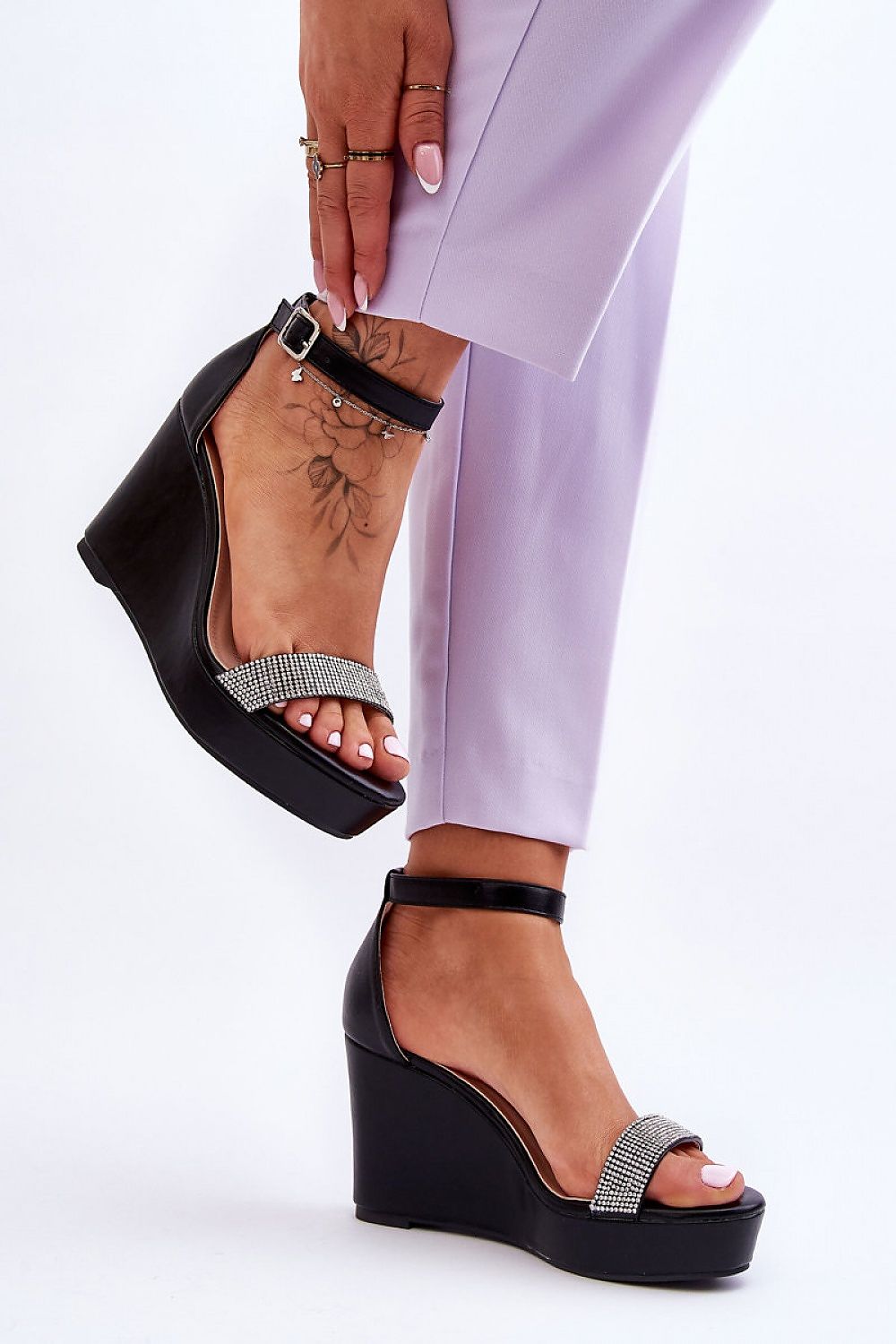 Buskins model 181028 Step in style