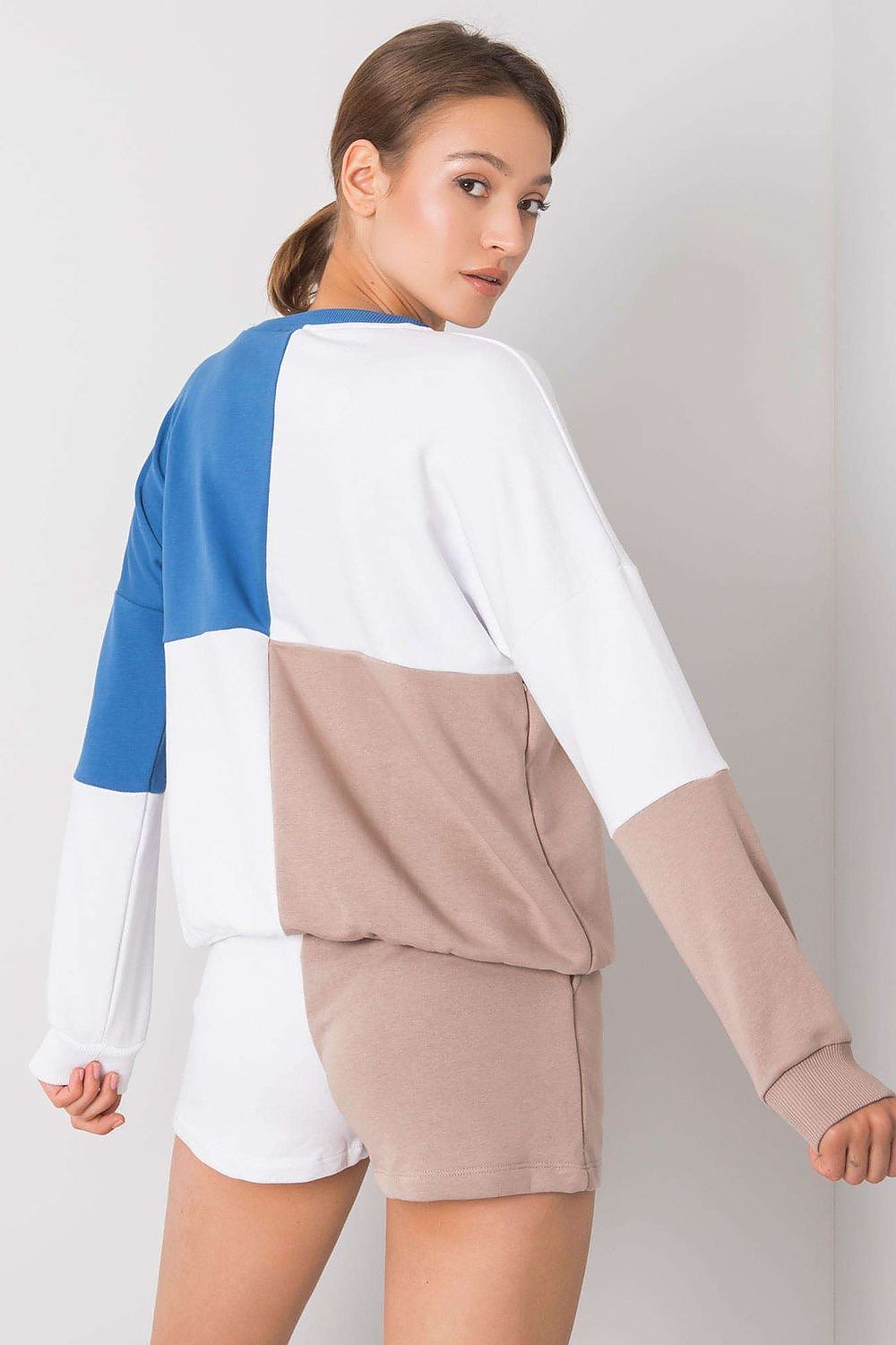 L`ensemble model 181367 Rue Paris