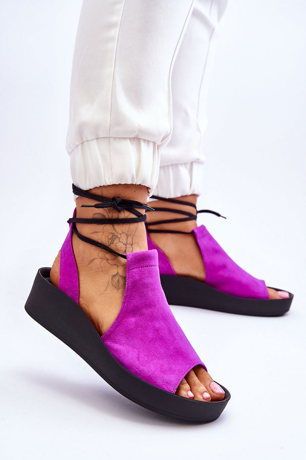 Buskins model 181849 Step in style