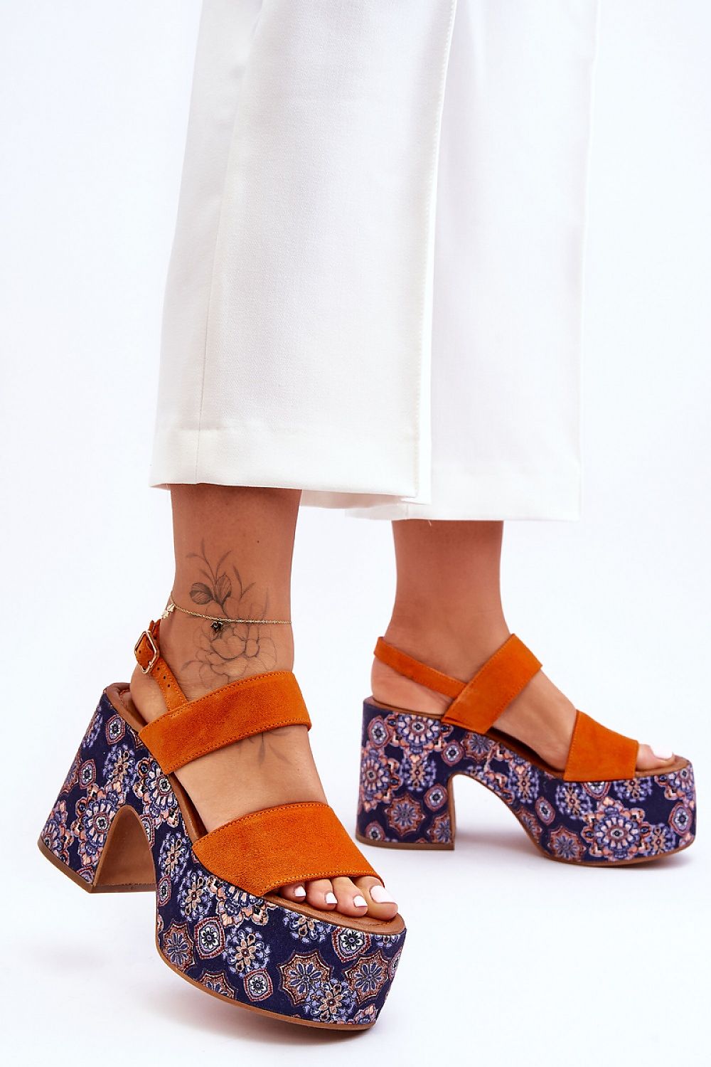 Buskins model 181773 Step in style