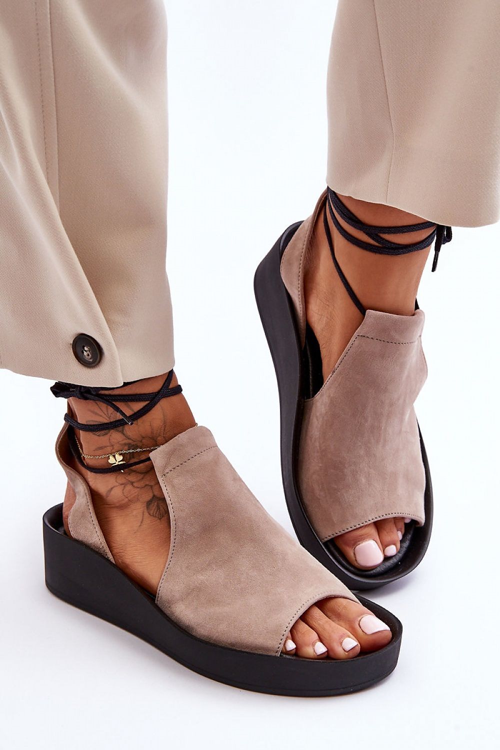 Buskins model 181849 Step in style