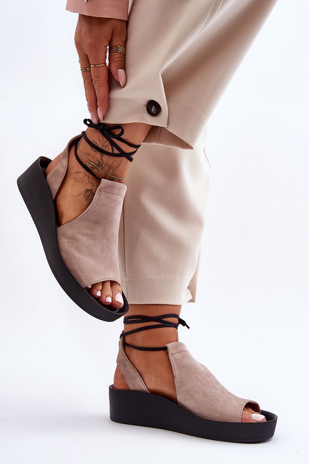 Buskins model 181849 Step in style