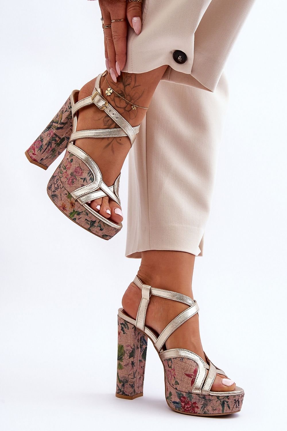 Heeled sandals model 181850 Step in style