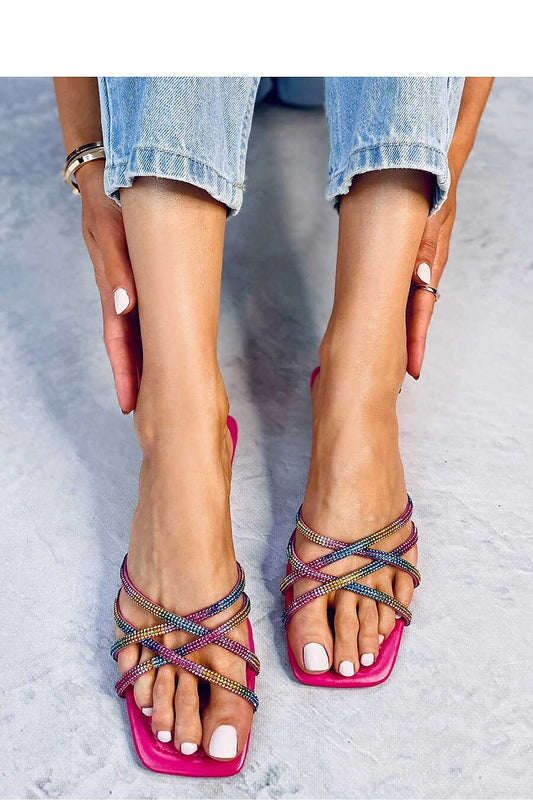 Clacquettes model 181934 Inello