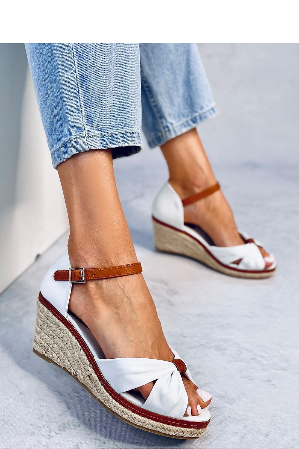 Cothurnes model 181961 Inello