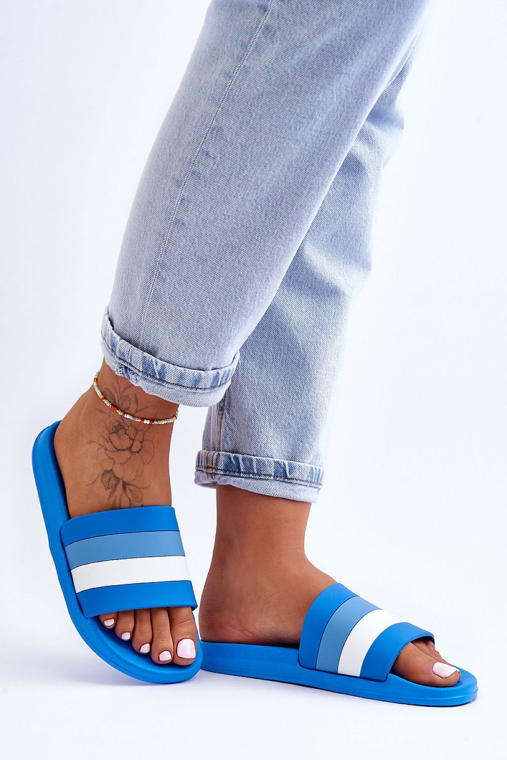 Clacquettes model 182401 Step in style