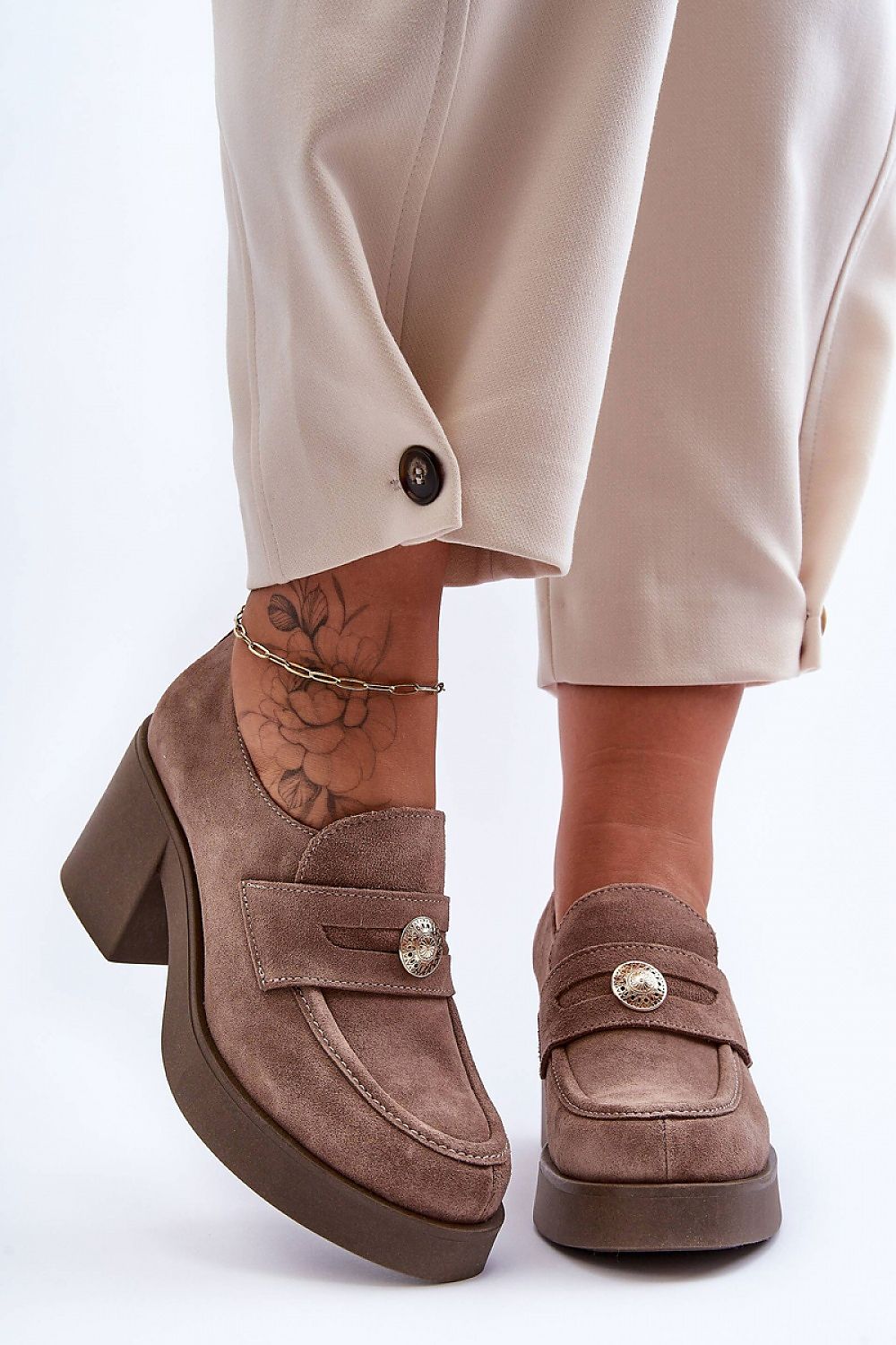Low heeled shoes model 183950 Step in style