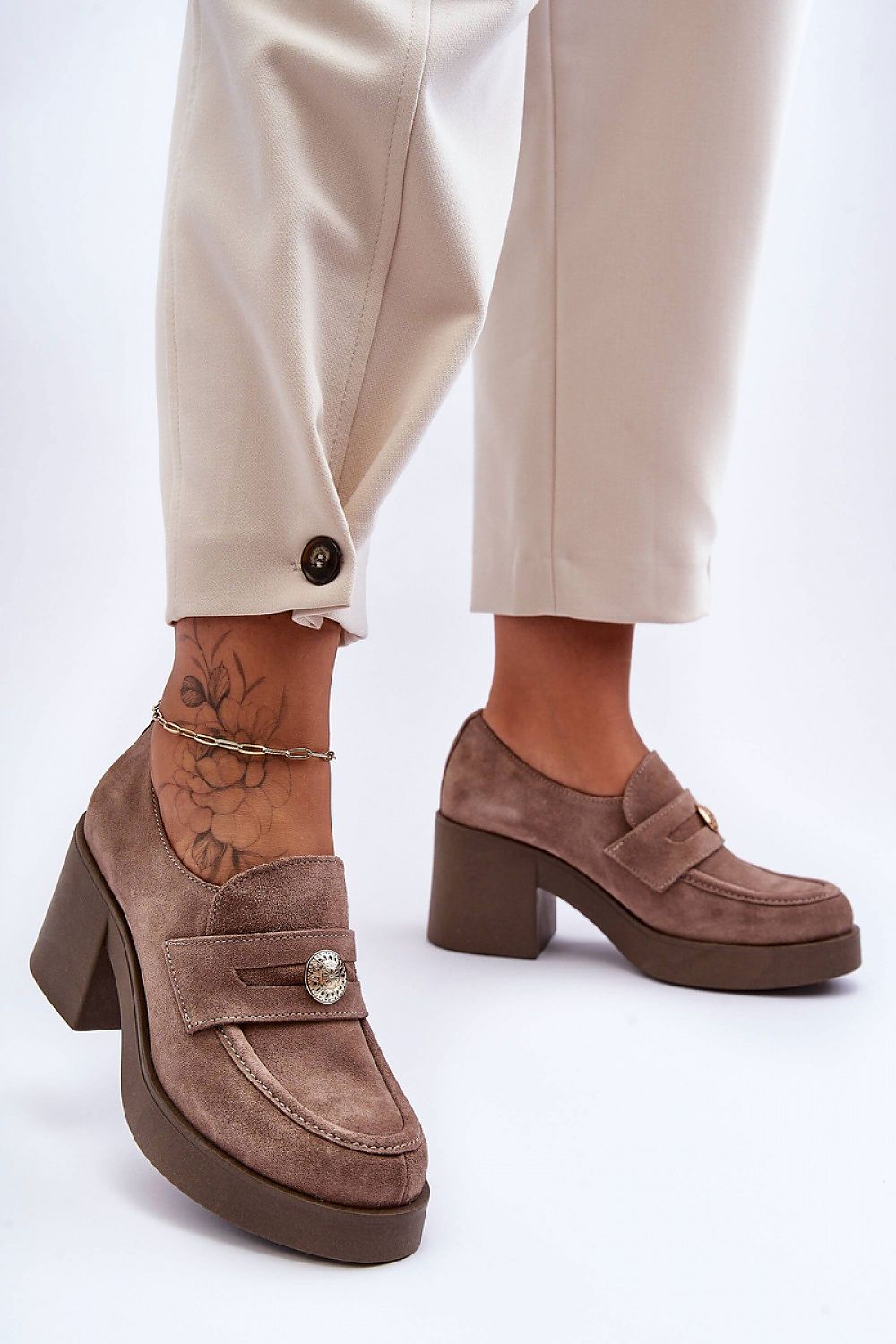 Low heeled shoes model 183950 Step in style