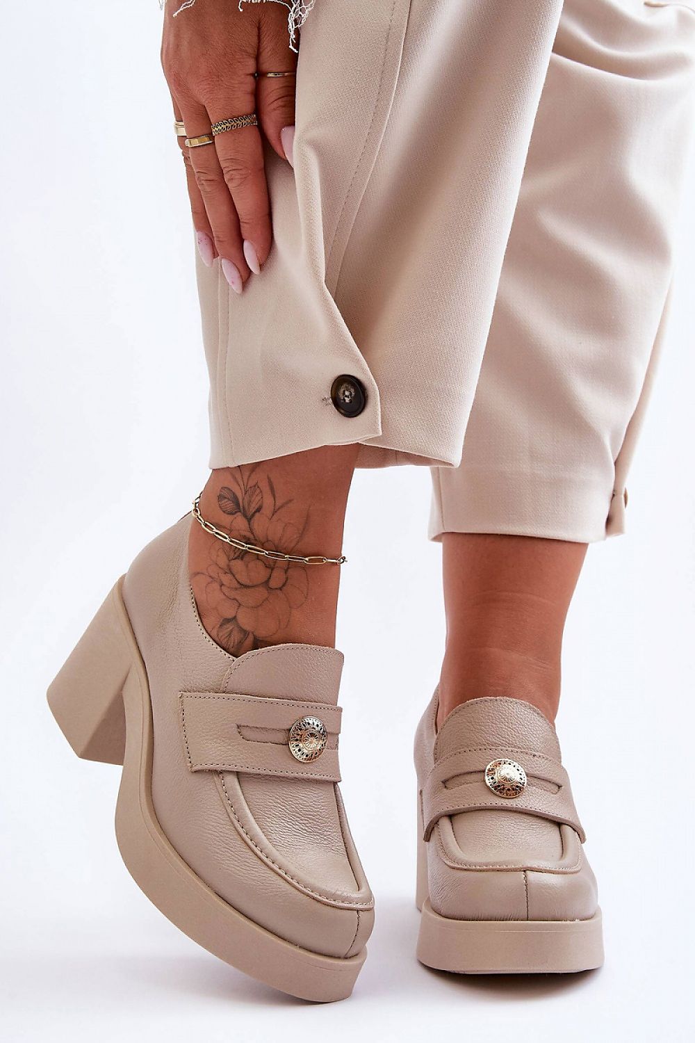 Low heeled shoes model 183950 Step in style