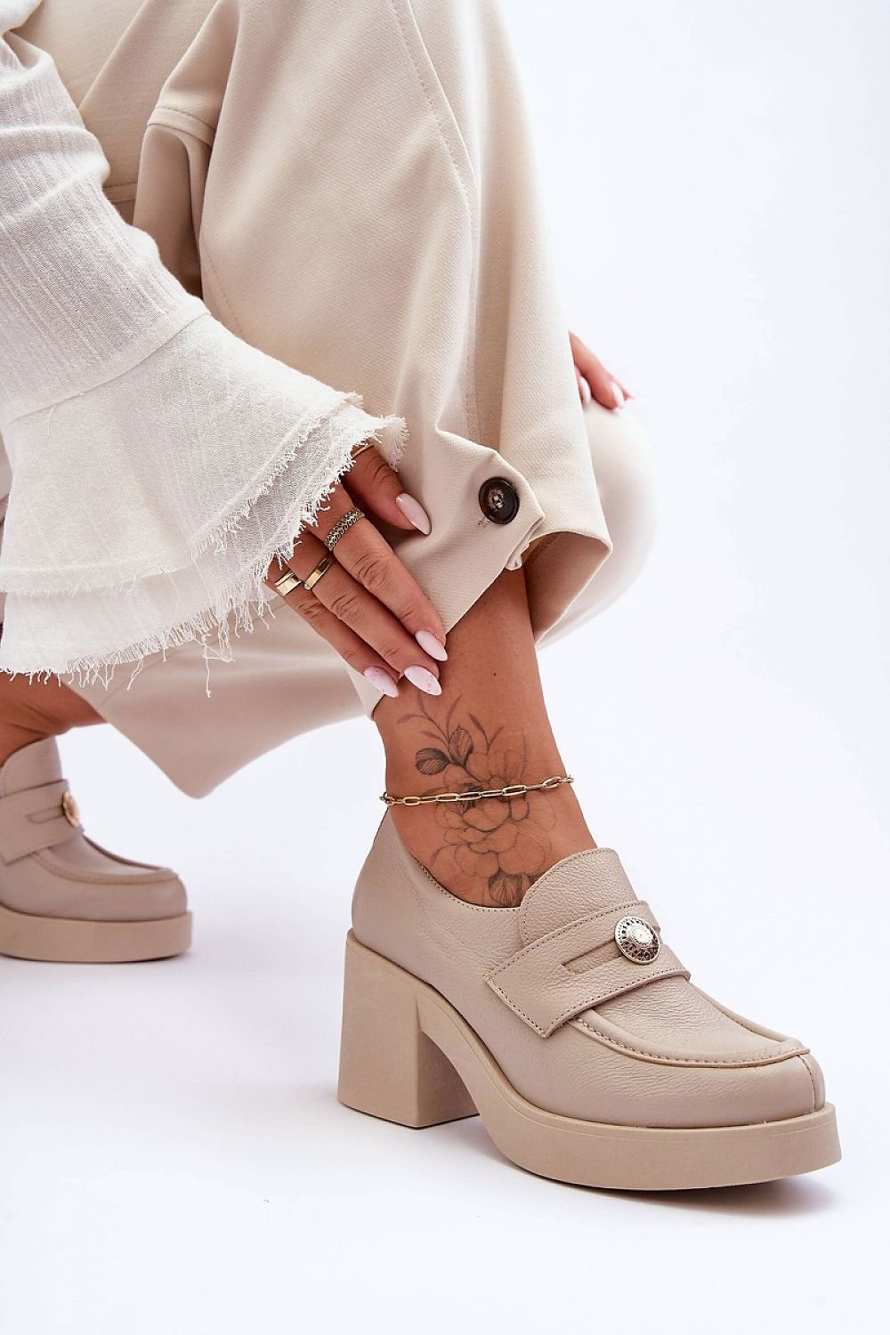 Low heeled shoes model 183950 Step in style