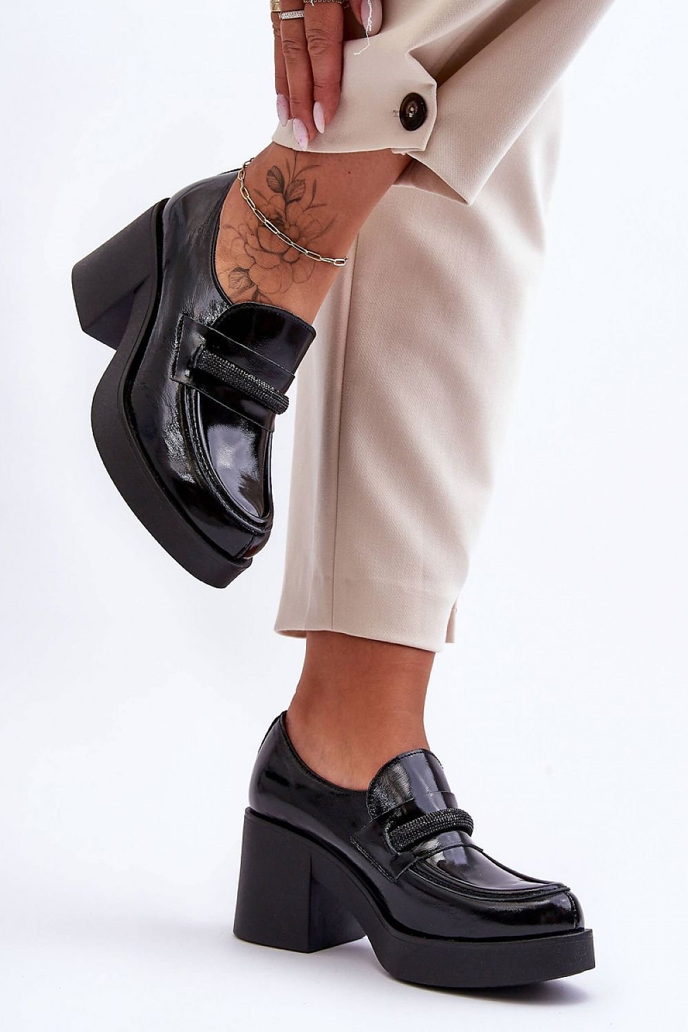 Low heeled shoes model 183964 Step in style