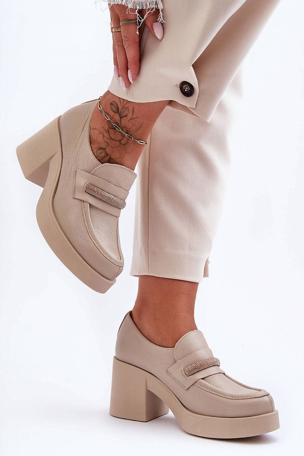 Low heeled shoes model 183964 Step in style