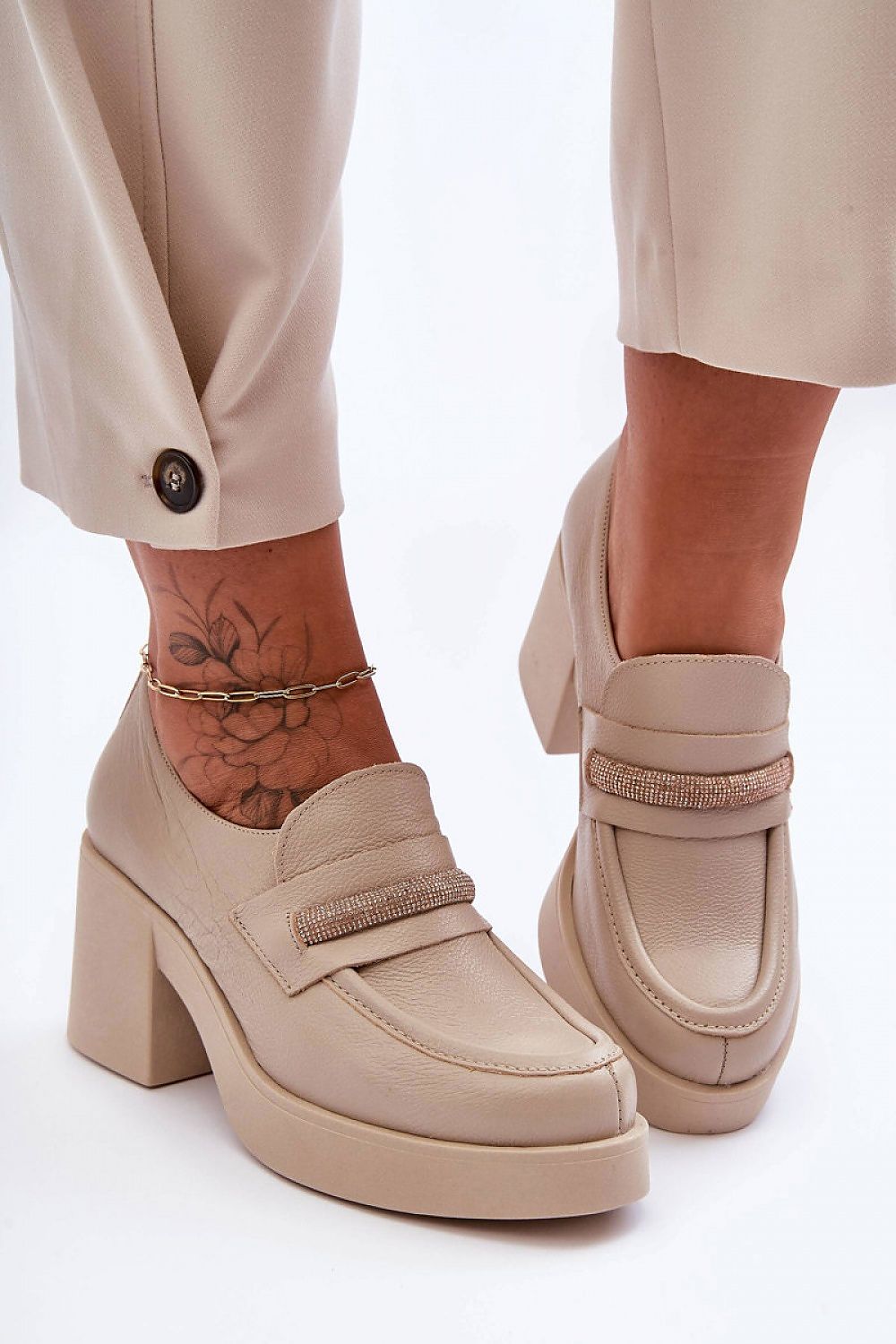 Low heeled shoes model 183964 Step in style