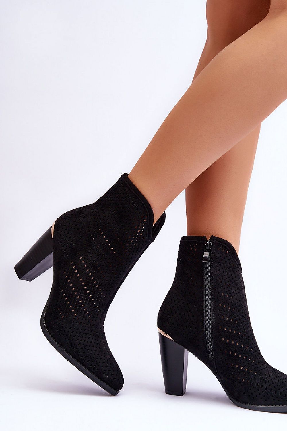 Heeled boots model 184020 Step in style