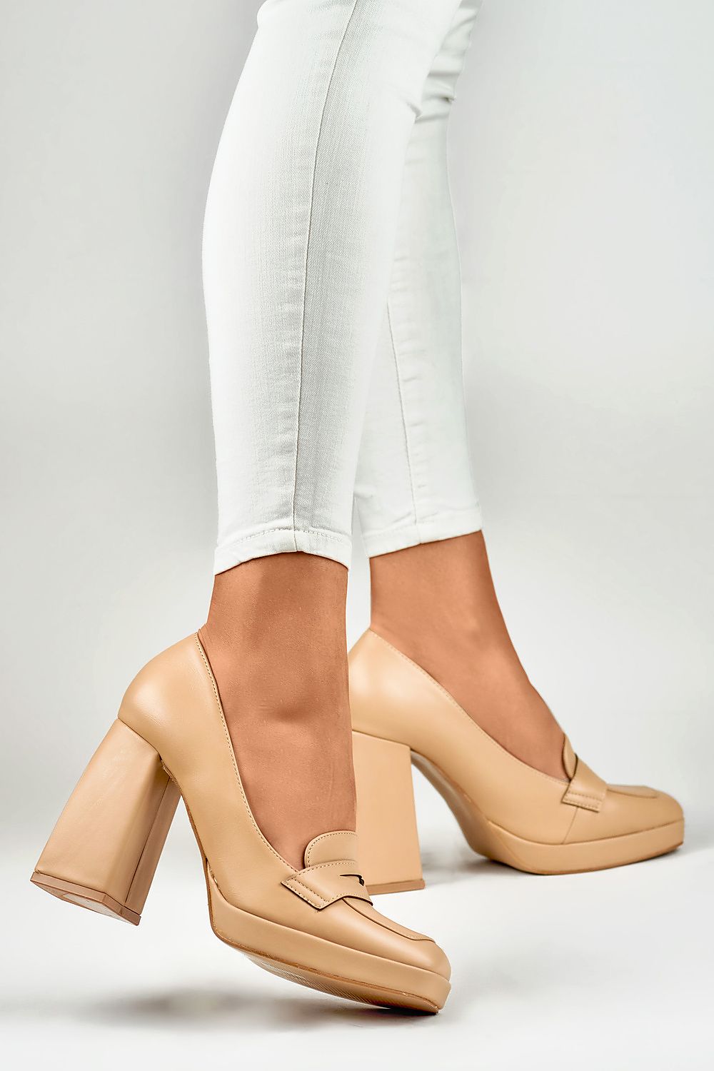 High-heeled pumps model 185398 PRIMO