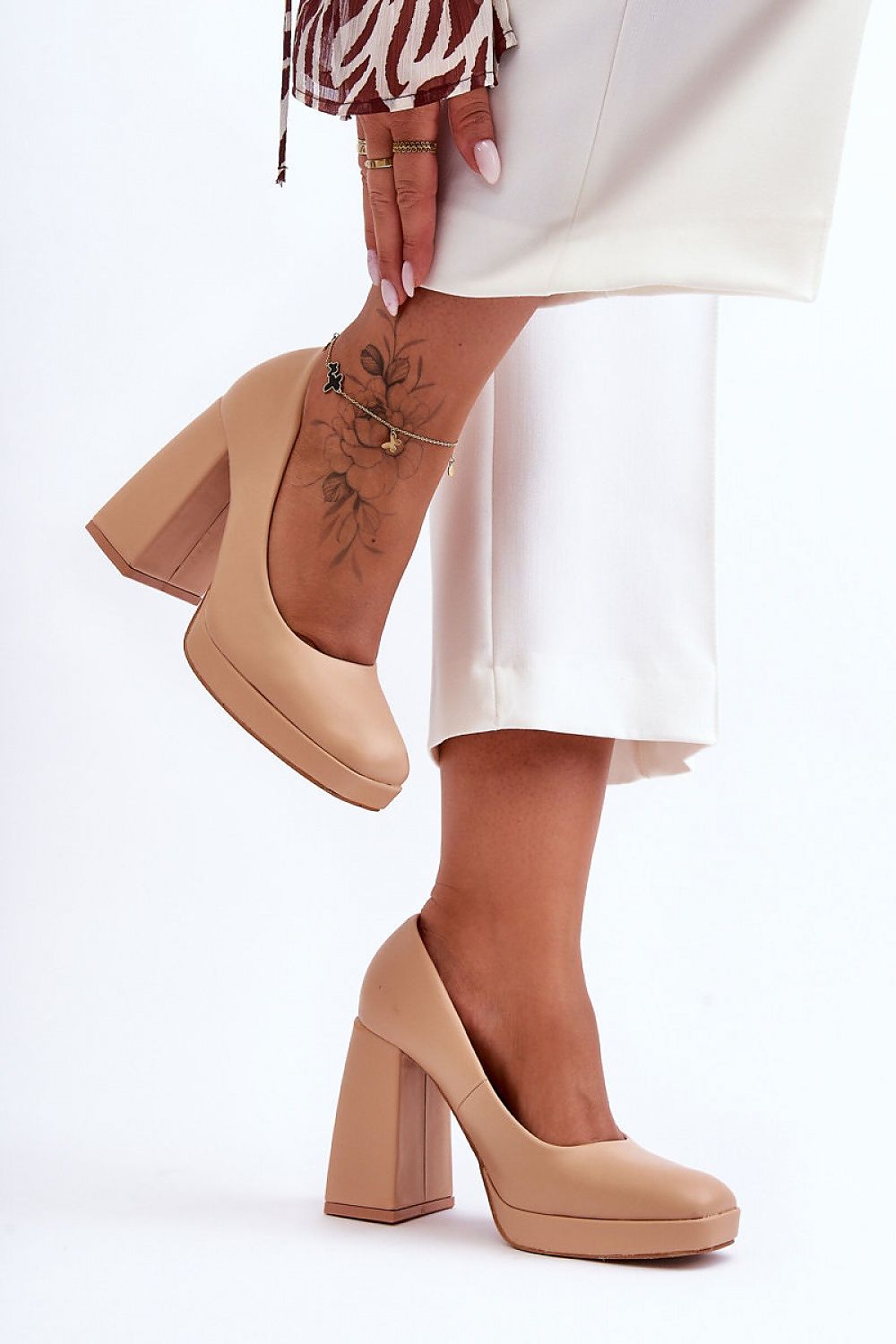 Step in style model 185456 heeled pumps