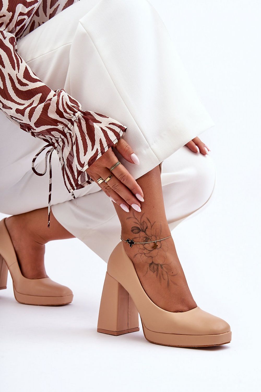 Step in style model 185456 heeled pumps