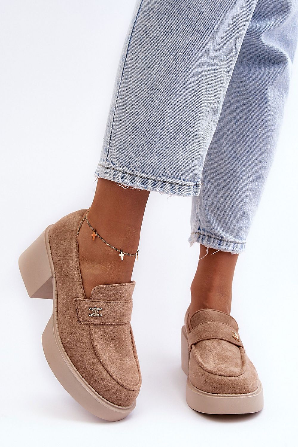 Low heeled shoes model 186224 Step in style