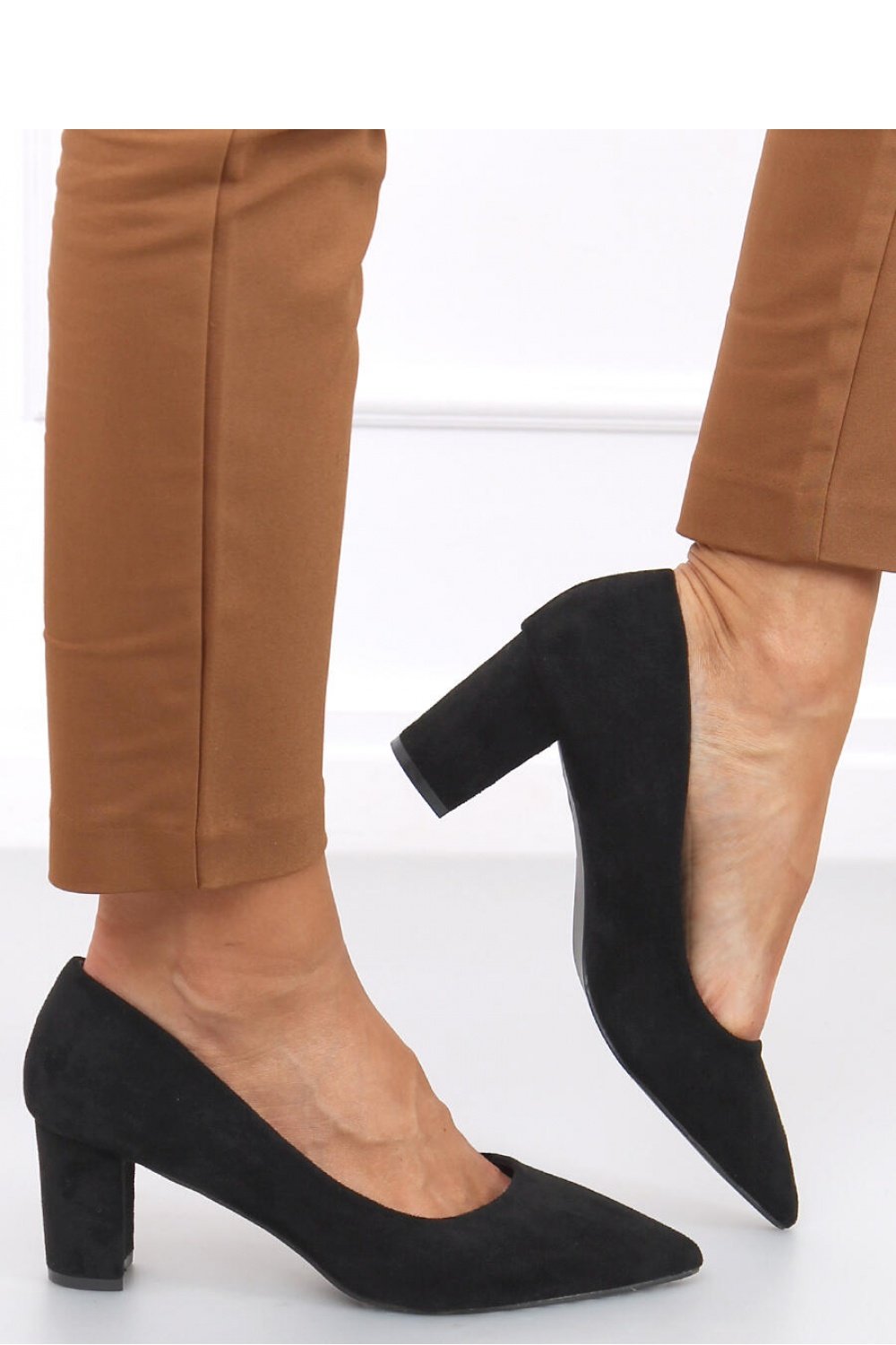 Block heel pumps model 165244 Inello-1