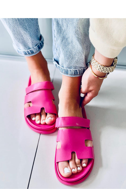 Clacquettes model 167264 Inello-1