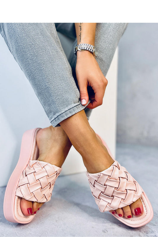 Clacquettes model 179277 Inello-1