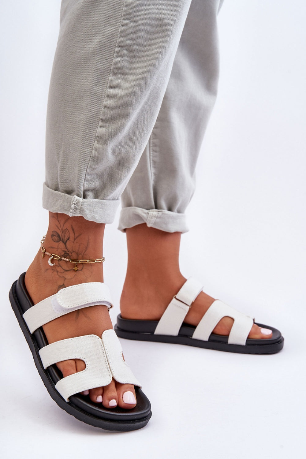Clacquettes model 183450 Step in style-2