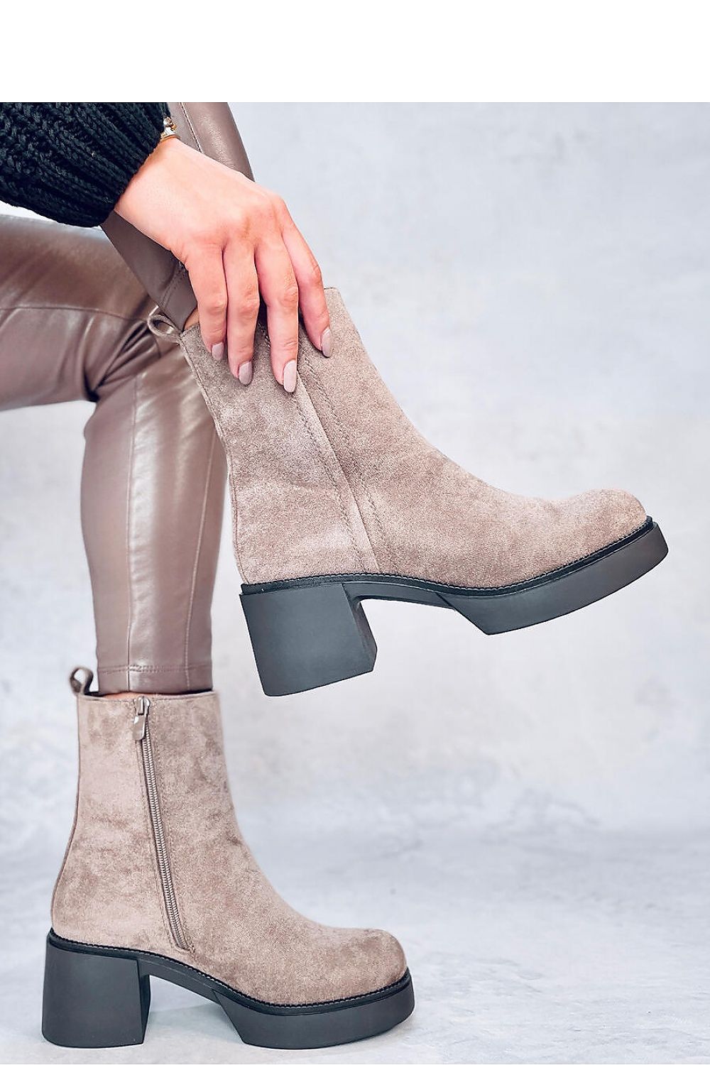 Heeled boots model 187368 Inello