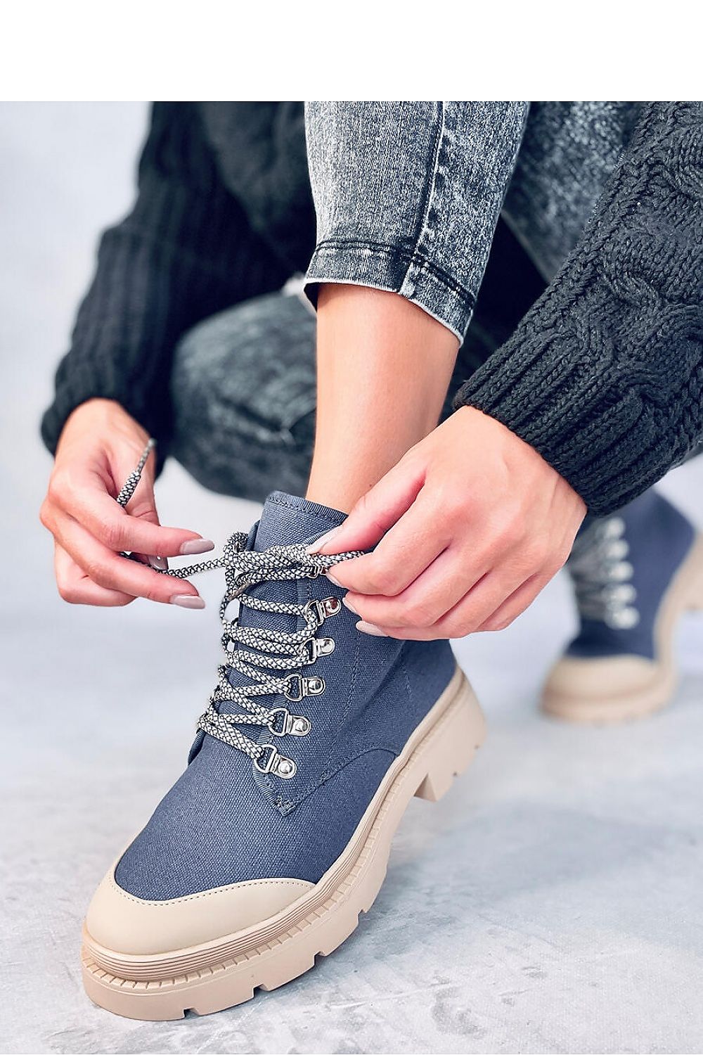 Chaussure de marche model 187406 Inello