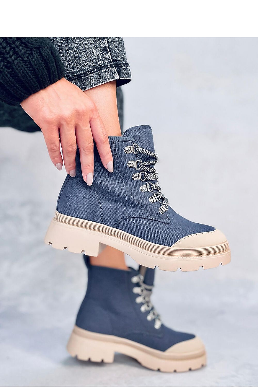 Chaussure de marche model 187406 Inello