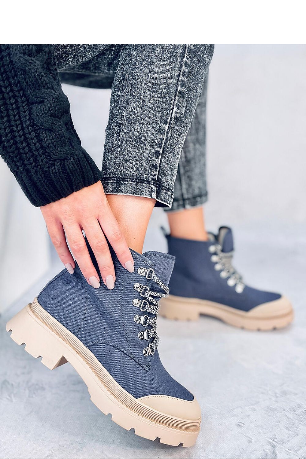 Chaussure de marche model 187406 Inello