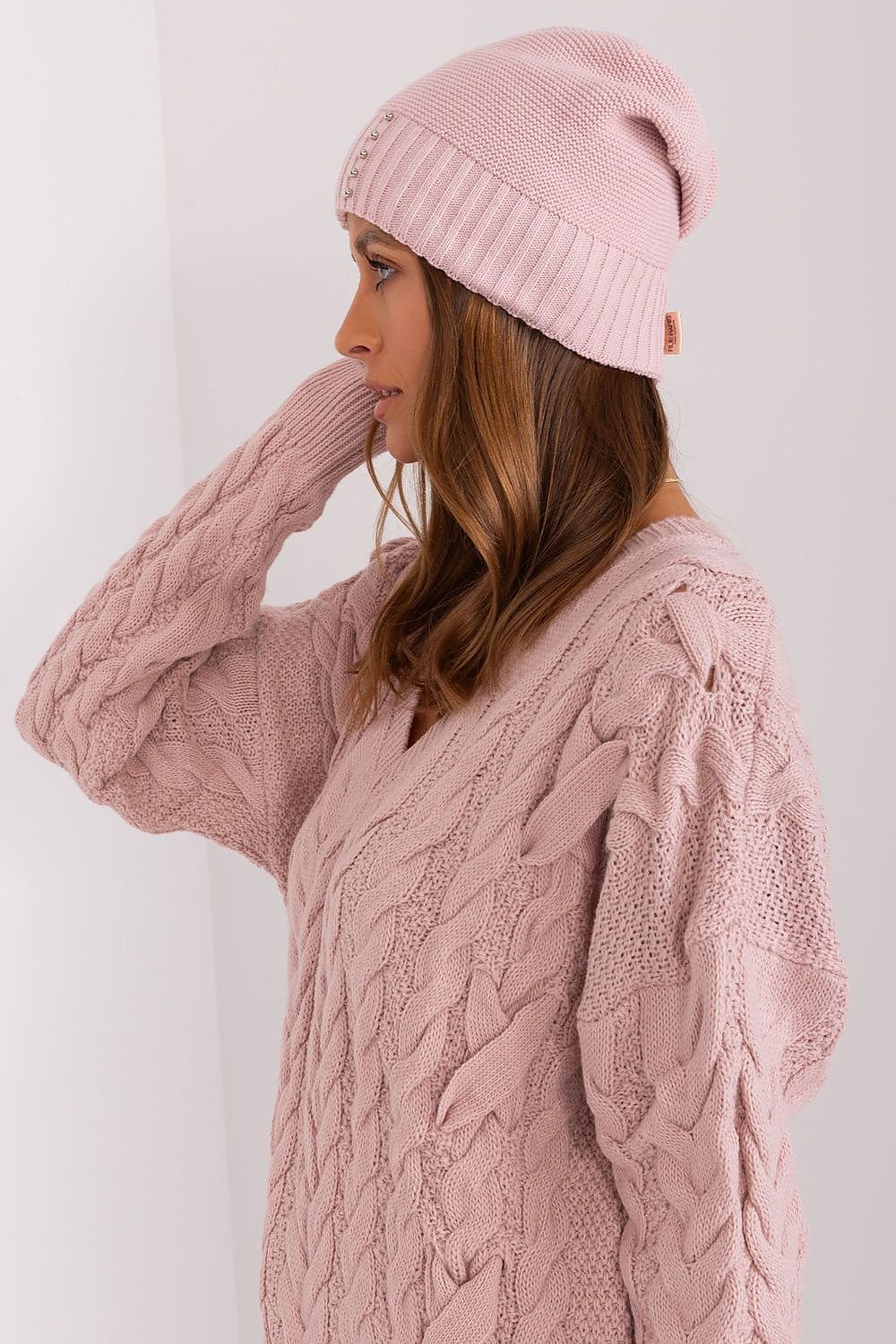 Bonnet model 187437 Rue Paris