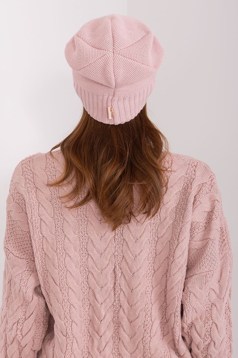 Bonnet model 187437 Rue Paris