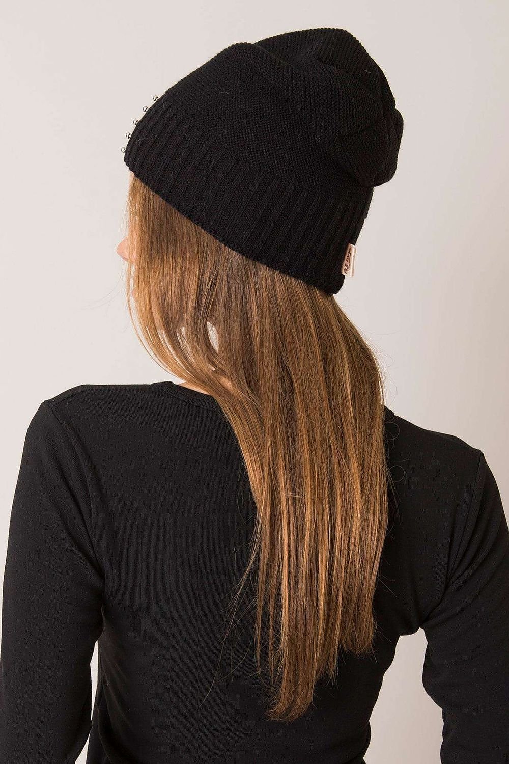 Bonnet model 187437 Rue Paris