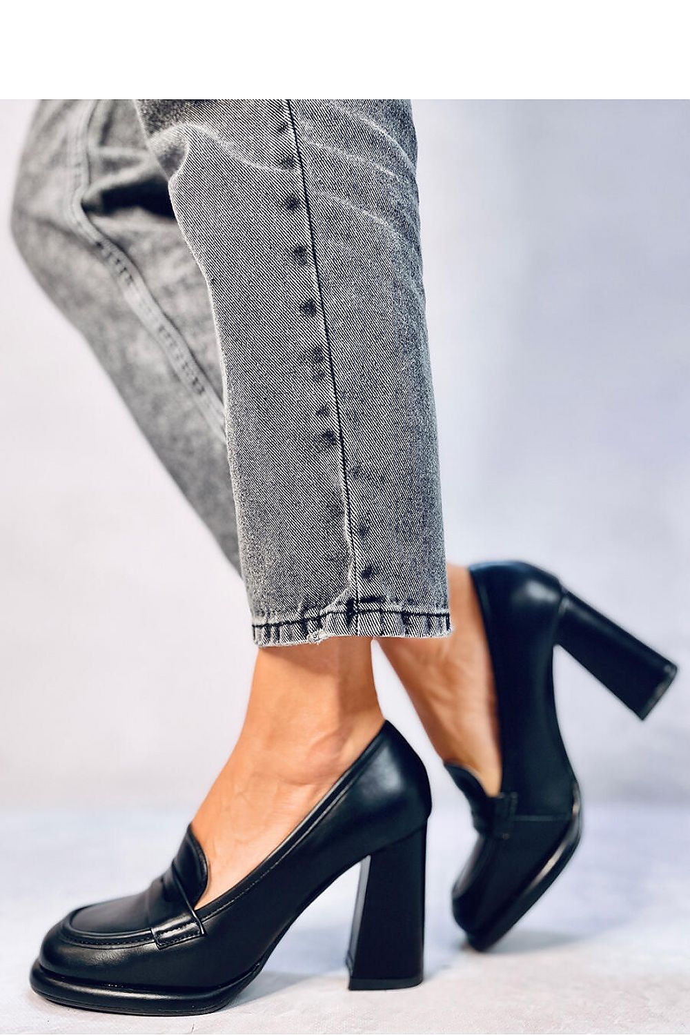 Wide heel pumps model 188612 Inello