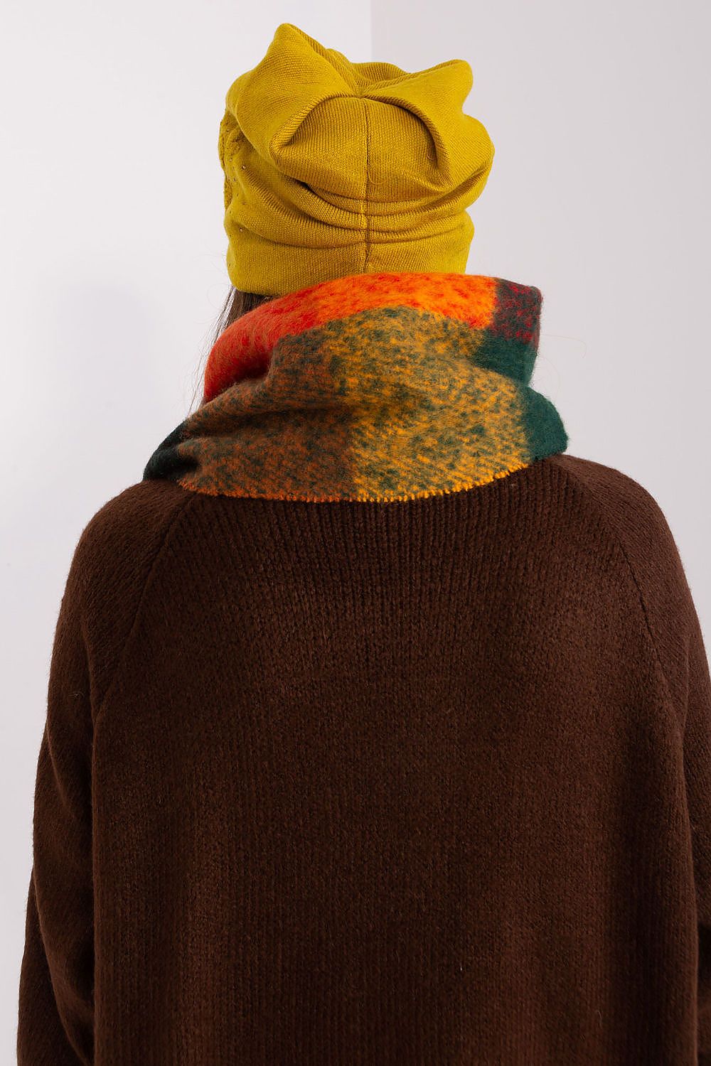 Bonnet model 191109 AT