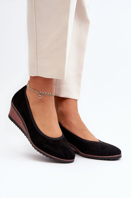 Step in style low-top shoes