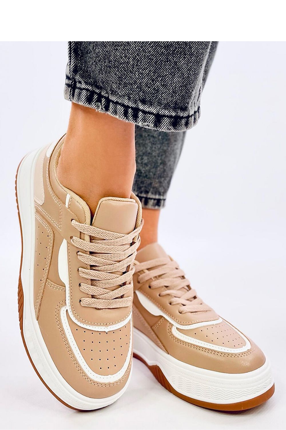 Chaussures de sport model 192181 Inello